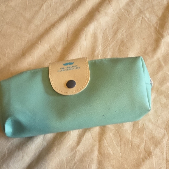 Vibrant  Crochet Hook Set with Case - Picture 8 of 8